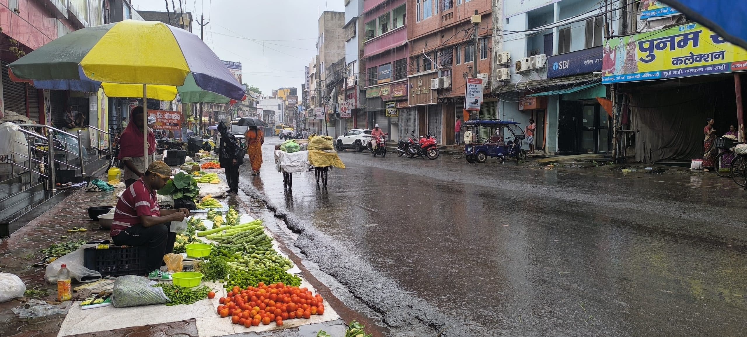 झमाझम बारिश से जनजीवन प्रभावित