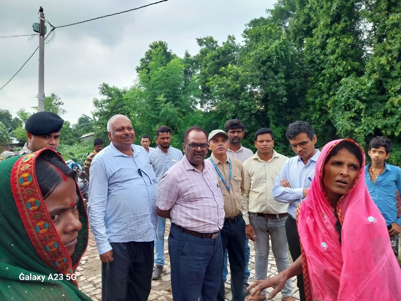 एसडीओ ने किया मल्हीपुर गांव का निरीक्षण