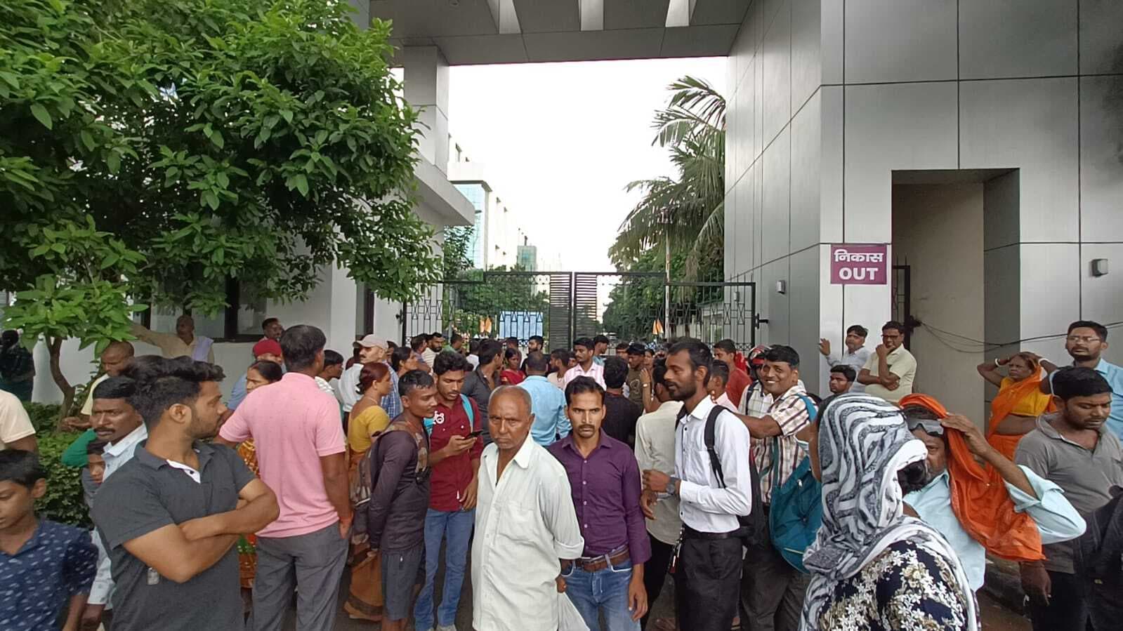 बिहटा इएसआइसी में ओपीडी सेवा कई दिनों से है बंद, हंगामा