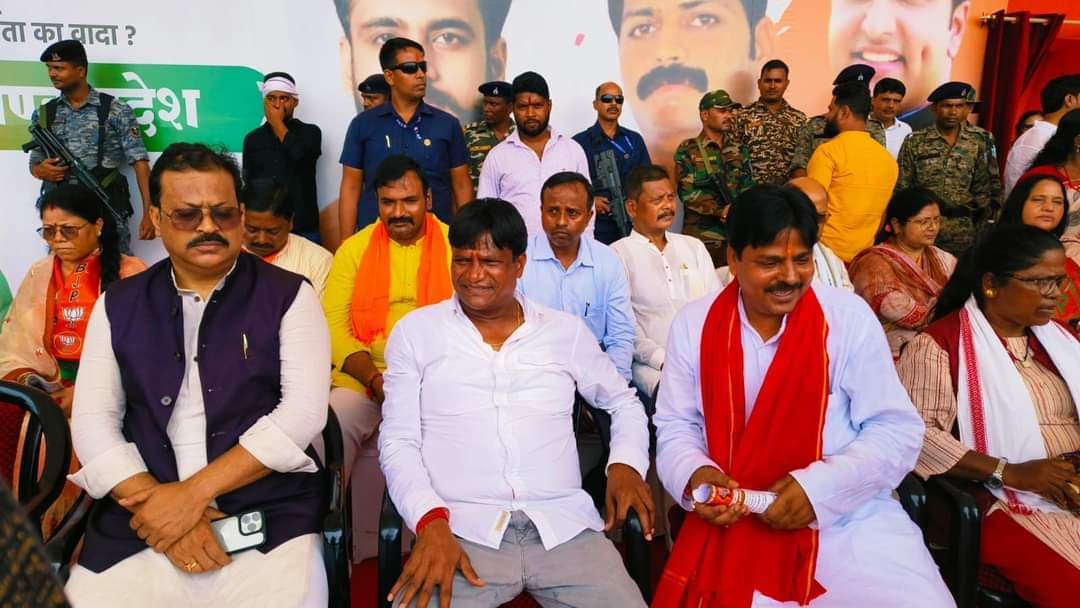 वाहन जांच के नाम पर रांची जाने से रोकने का भाजपाइयों ने लगाया आरोप, ओरमांझी में पुलिस से नोकझोंक, सांसद के पहुंचने पर हुए रवाना