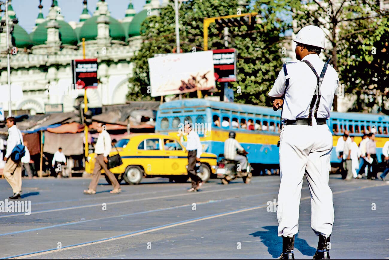अब रात में भी महानगर की सड़कों पर दिखेंगे ट्रैफिक पुलिसकर्मी, देंगे पहरा