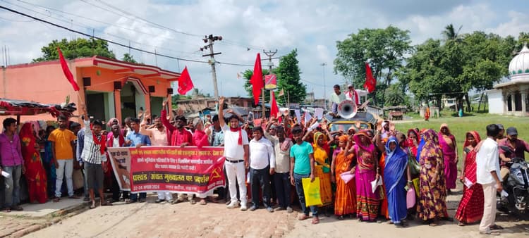 95 लाख महागरीब परिवारों को दो लाख रुपये की सहायता राशि दे सरकार