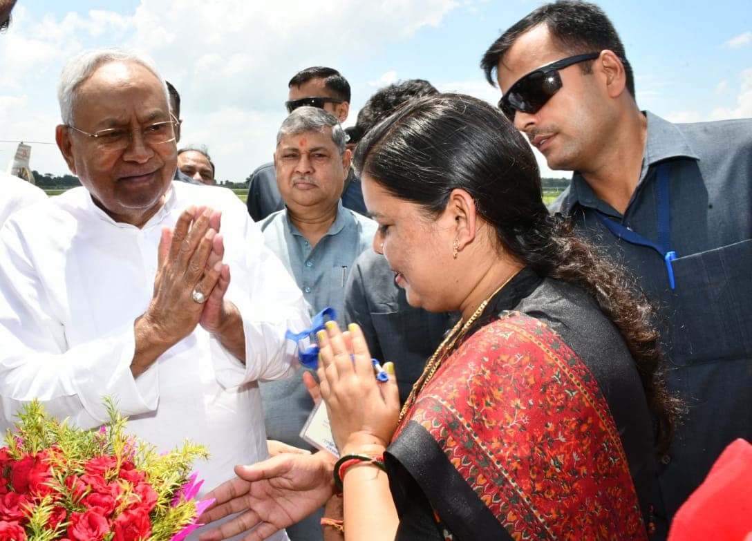 महापौर ने मुख्यमंत्री किया स्वागत