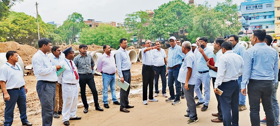 पितृपक्ष मेले के दौरान पूछताछ और ट्रेनों की सूचना का सिस्टम रखें पुख्ता