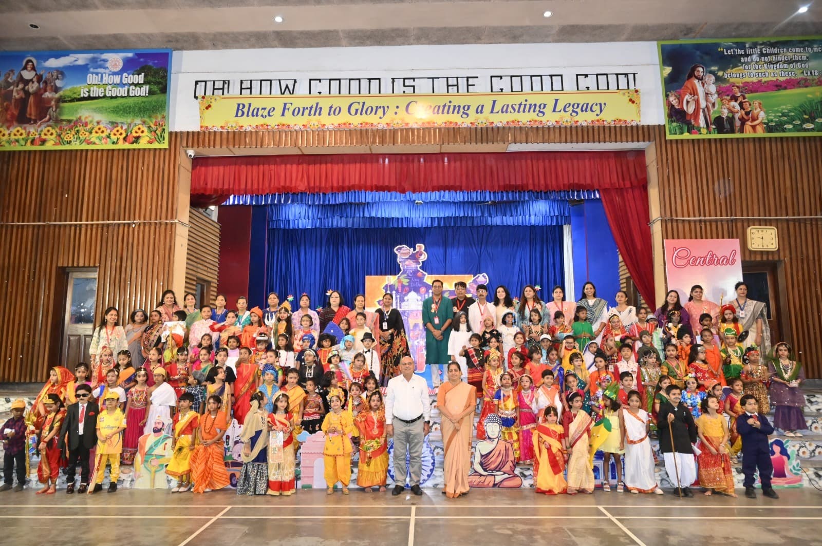 कैंपस : नोट्रेडेम एकेडमी में छात्राओं ने भारत के समृद्ध इतिहास को किया प्रदर्शित