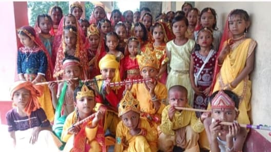 सरस्वती शिशु मंदिर में बच्चों की रूप सज्जा प्रतियोगिता आयोजित