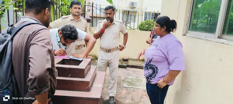 कदमा विजया हेरिटेज में निकला डेंगू लार्वा, जेएनएसी ने वसूला 2200 रुपए जुर्माना