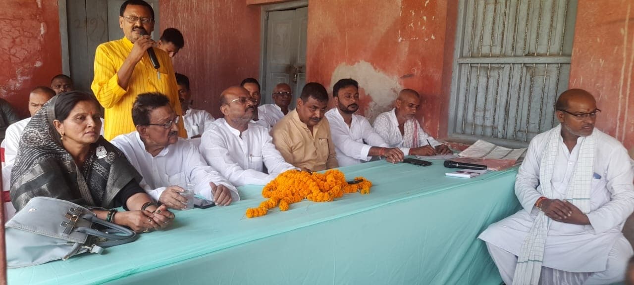 Sitamarhi News : पूर्व सांसद अर्जुन राय ने समर्थन के लिए रुन्नीसैदपुर की जनता का जताया आभार