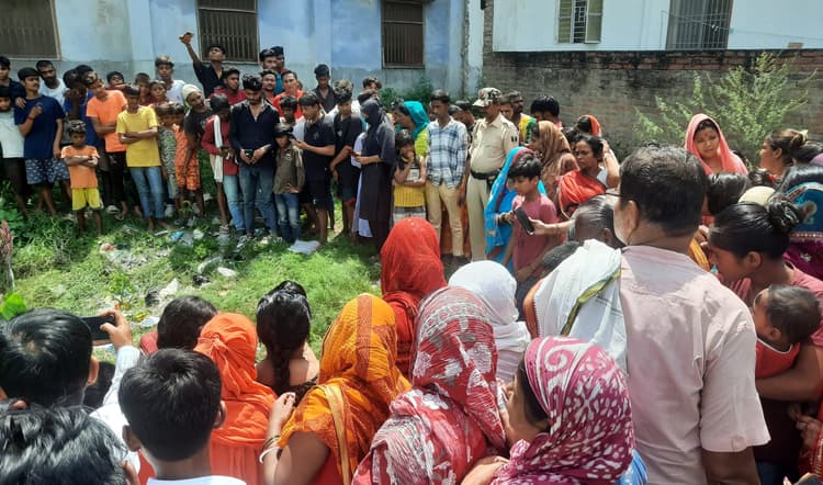 बर्थ डे पार्टी में शामिल होने की बात कह घर से निकली महिला, अगले दिन मिला बच्ची का शव