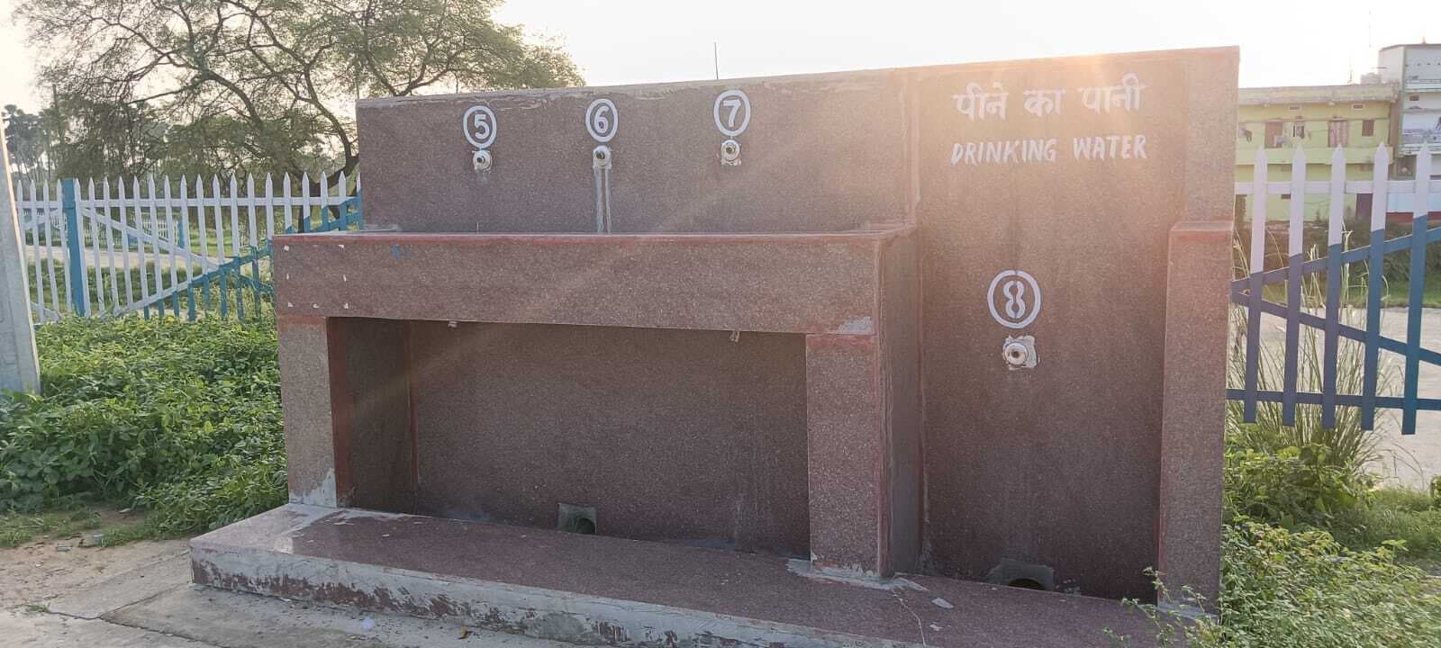 डुमरी जंक्शन का हाल : नहीं है पीने के पानी का व्यवस्था