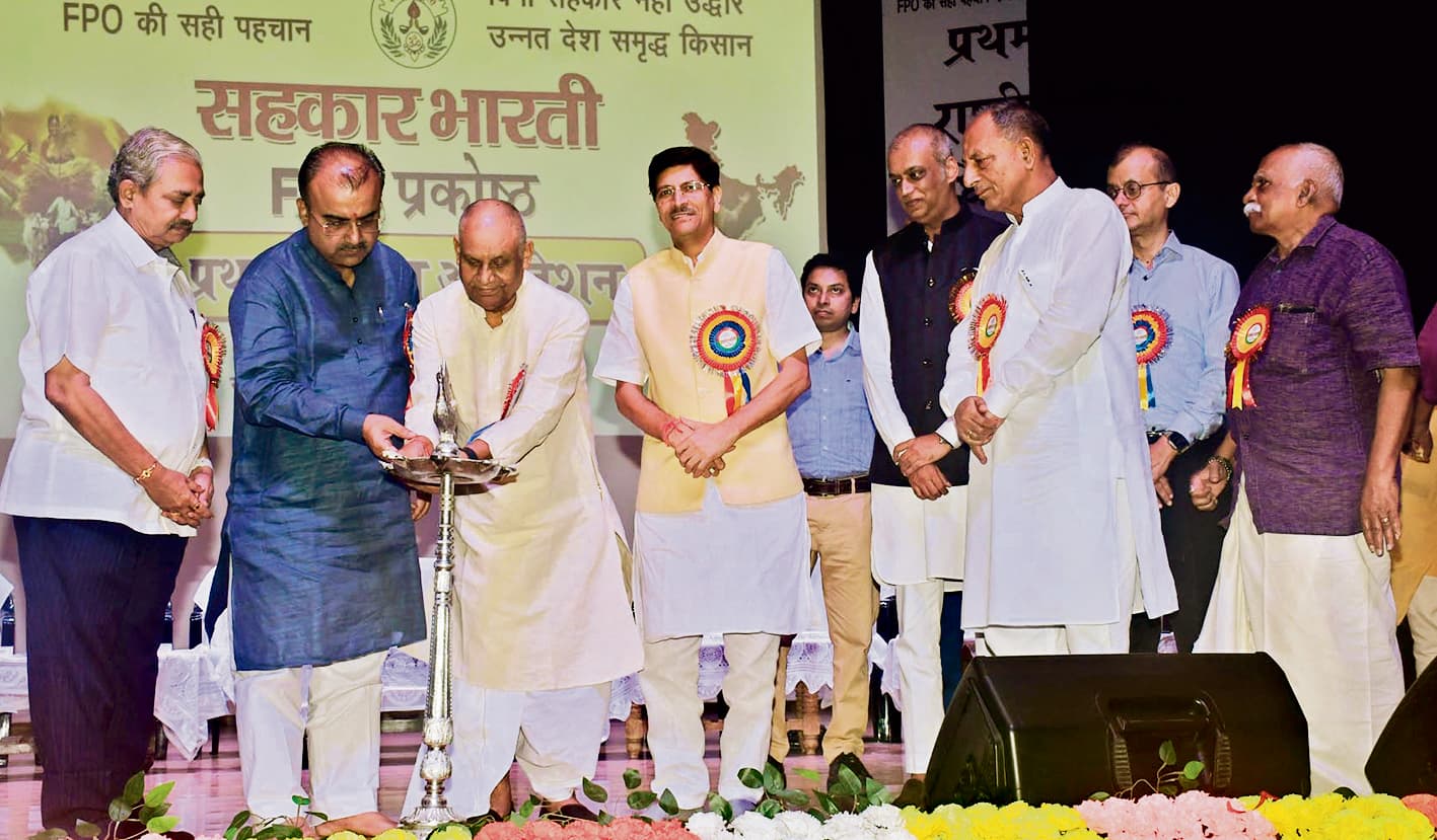 78 वर्षों में पहली बार कोई पीएम खेत में गया : रामनाथ