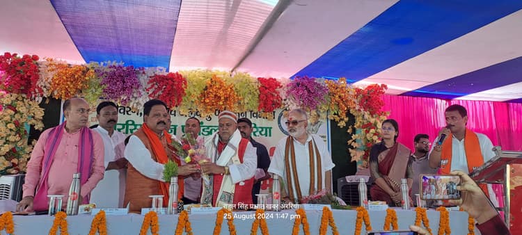 मां के समान जीवनदायिनी होते हैं पेड़ : मंत्री