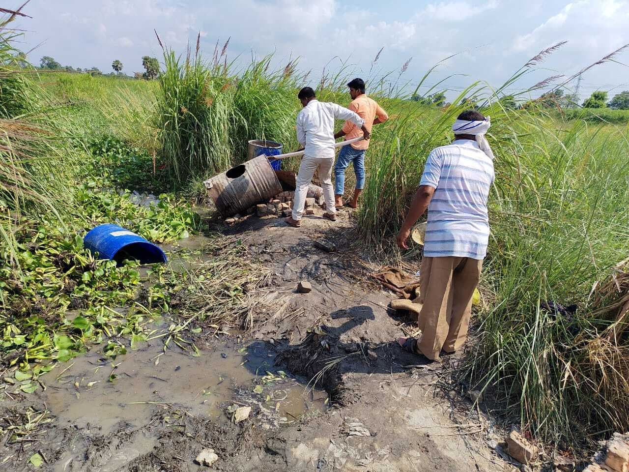 चैलाहां में दो शराब भट्ठियां ध्वस्त, तस्कर फरार