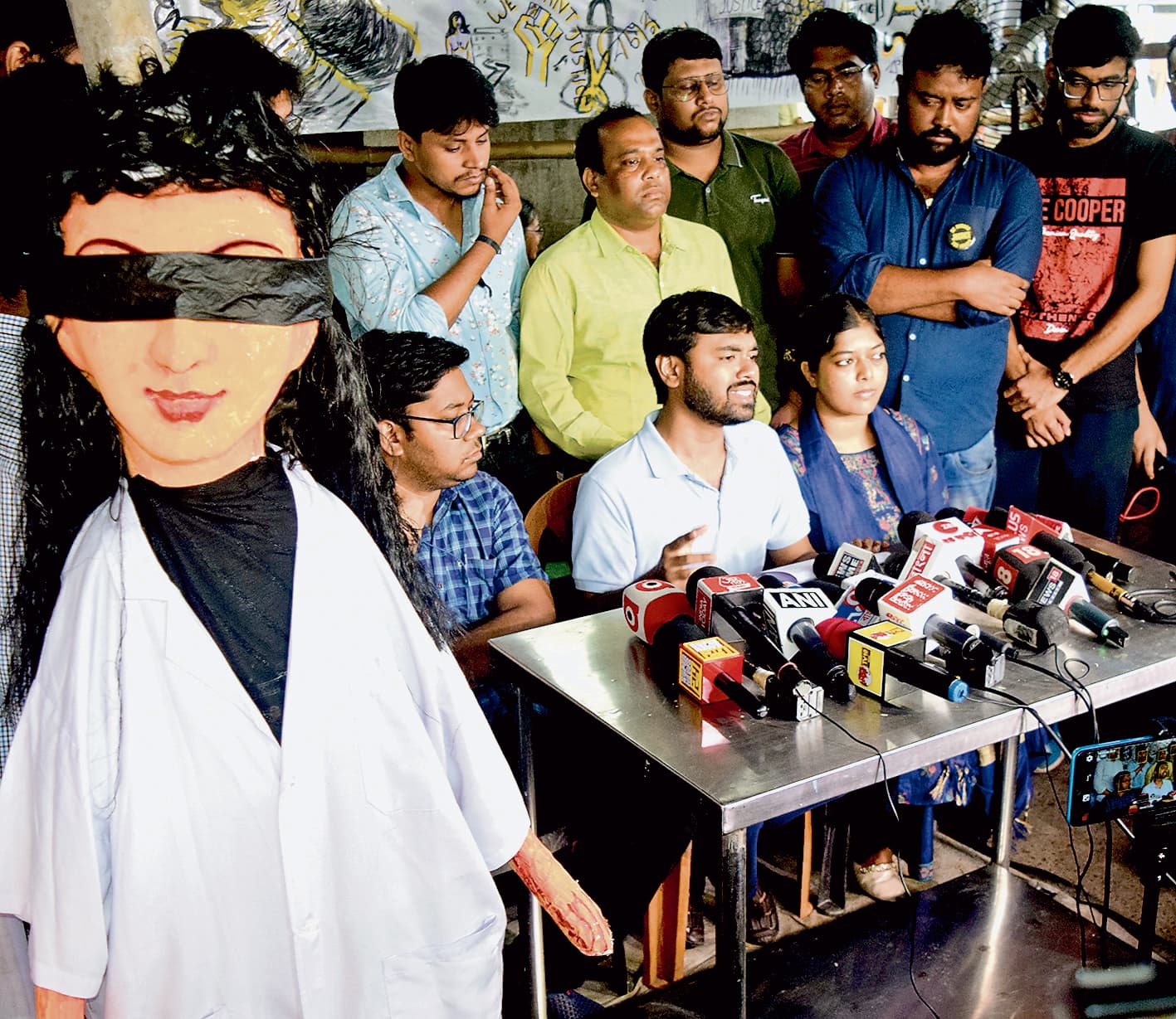 आरजी कर के दोषियों को बचाने की हो रही कोशिश