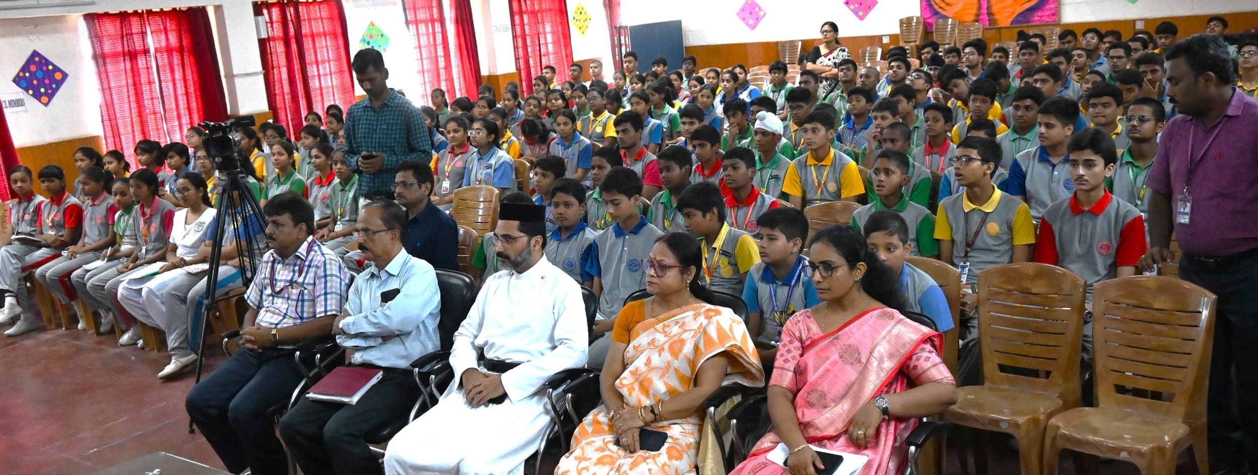 सिविल सेवा अधिकारी का पद होता है महत्वपूर्ण : अदनान