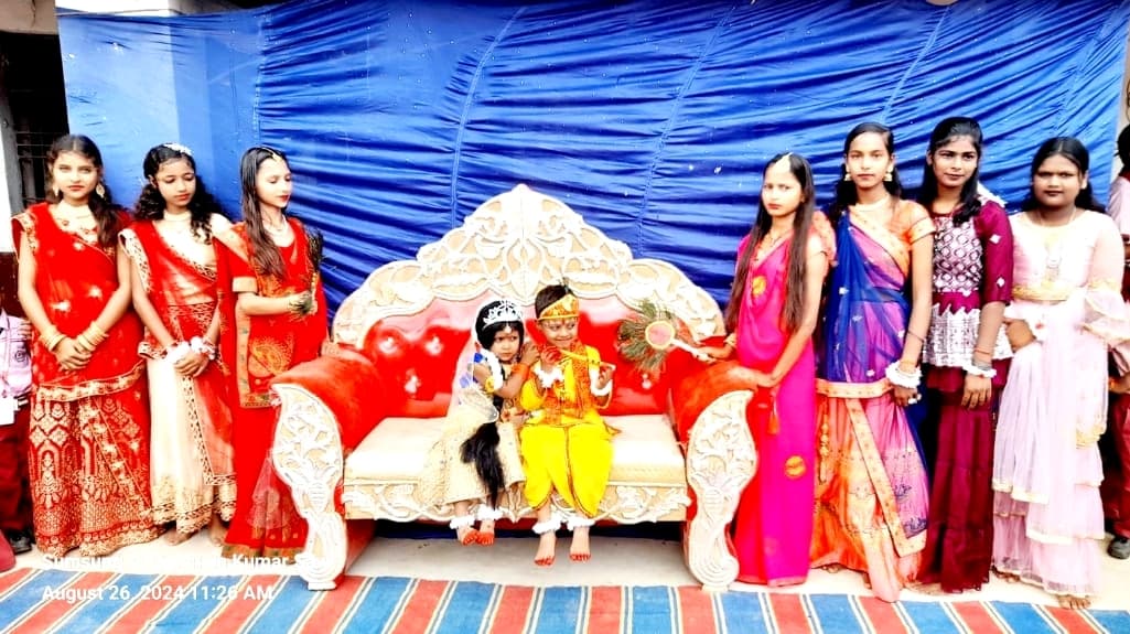 सनराइज मॉडल पब्लिक स्कूल में जन्माष्टमी मनी