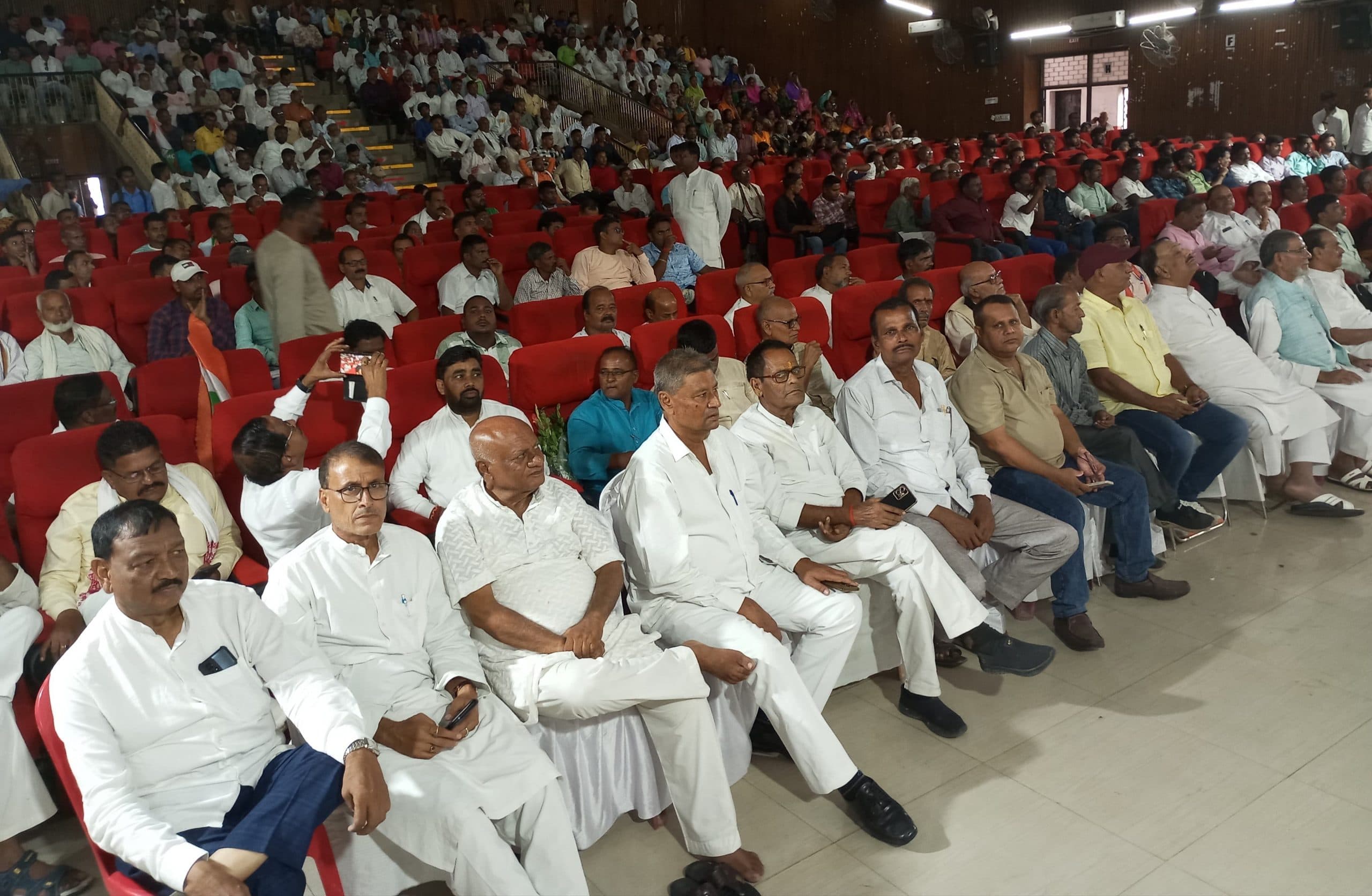 कार्यकर्ता ही कांग्रेस पार्टी की पूंजी : केशव महतो