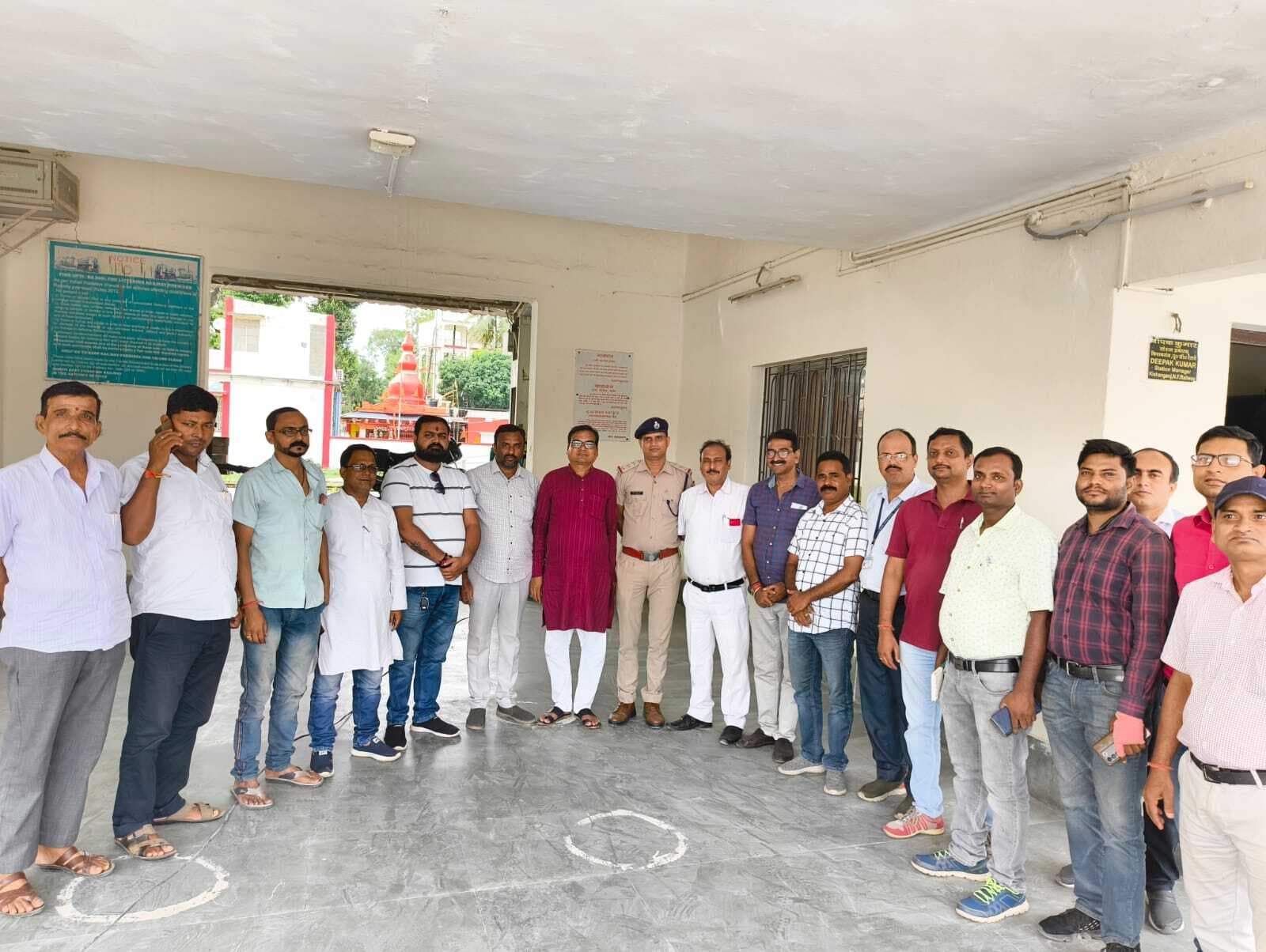 रेलवे सलाहकार समिति की बैठक में सदस्यों ने उठाई समस्याएं