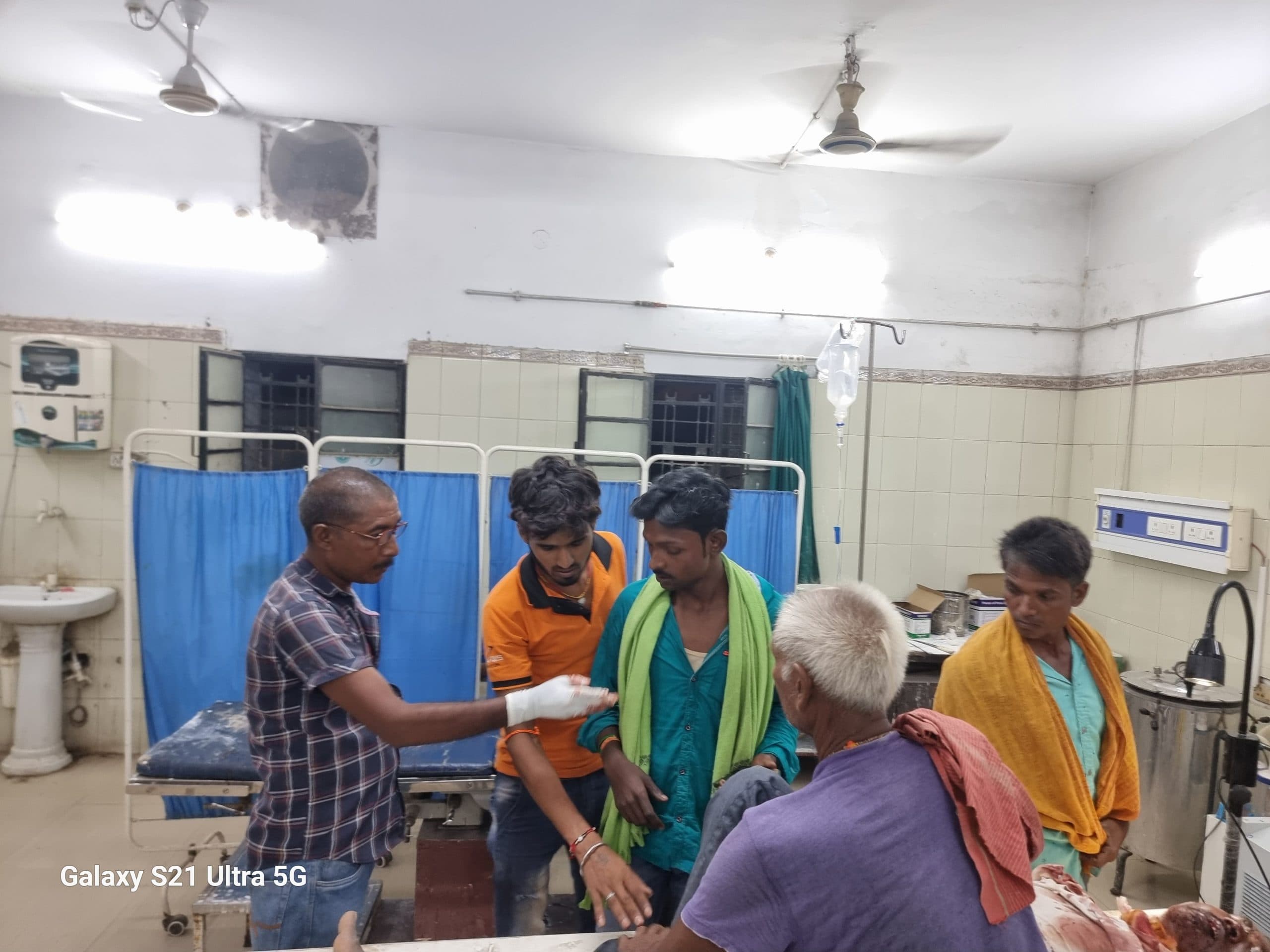 Samastipur News:Rosra News:रोसरा बांध पर ई रिक्शा पलटा, अधेड़ की हुई मौत