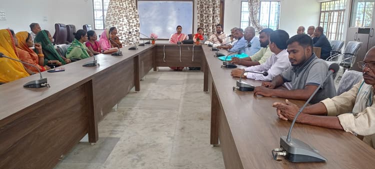 एक सामान हो योजनाओं का बंटवारा