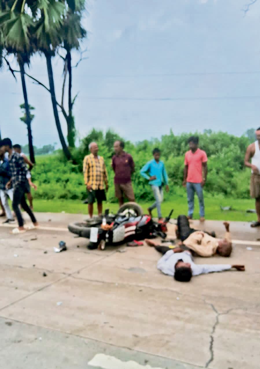 एनएच-टूसी पथ पर टकरायीं दो बाइकें, युवक की मौत