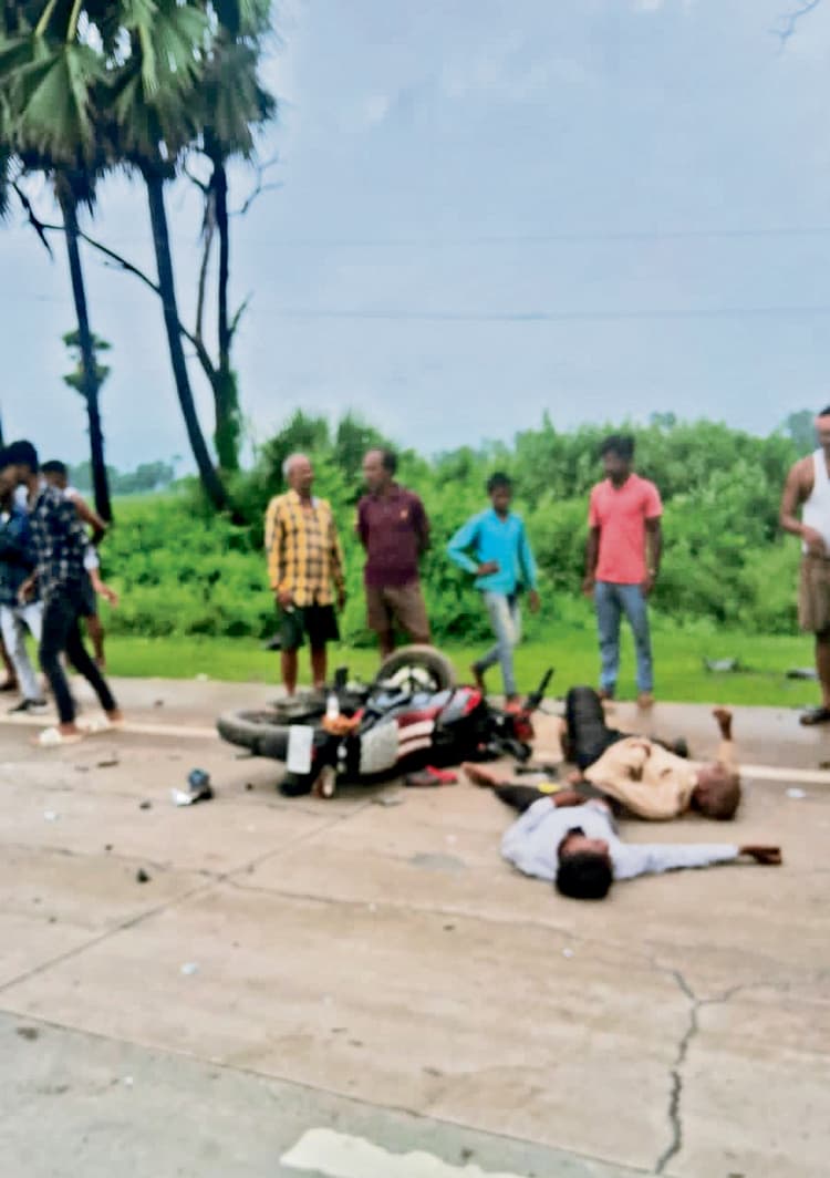 एनएच-टूसी पथ पर टकरायीं दो बाइकें, युवक की मौत