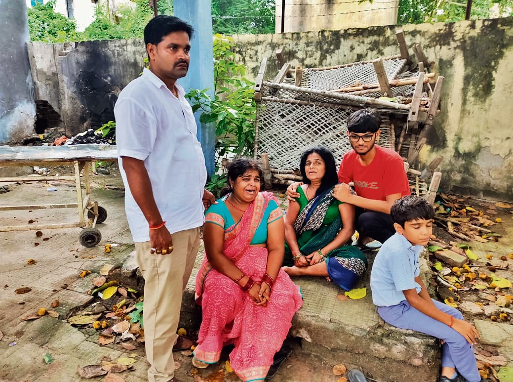 ससुराल से घर लौट रहे रोजगार सेवक को बस ने कुचला, गयी जान