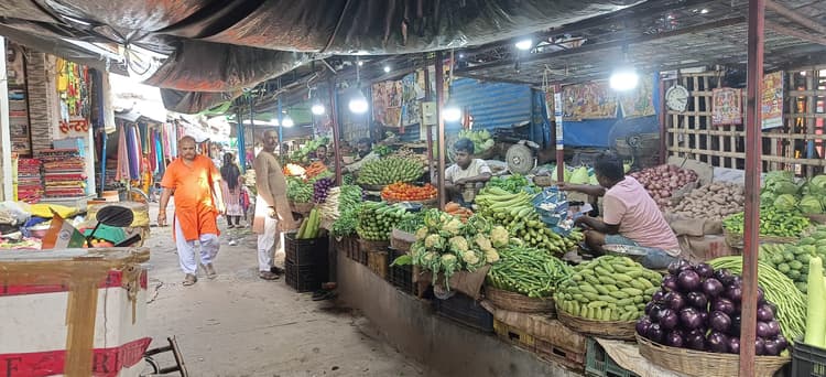 मिर्च का बढ़ा तीखापन, प्याज का झांस बरकरार