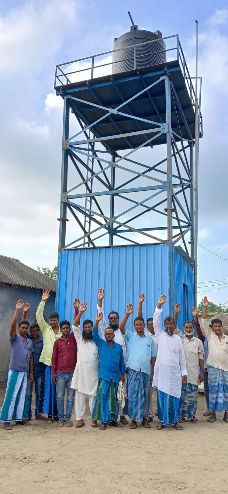 नल जल योजना संवेदक की मनमानी व पदाधिकारियों की लापरवाही से फेल