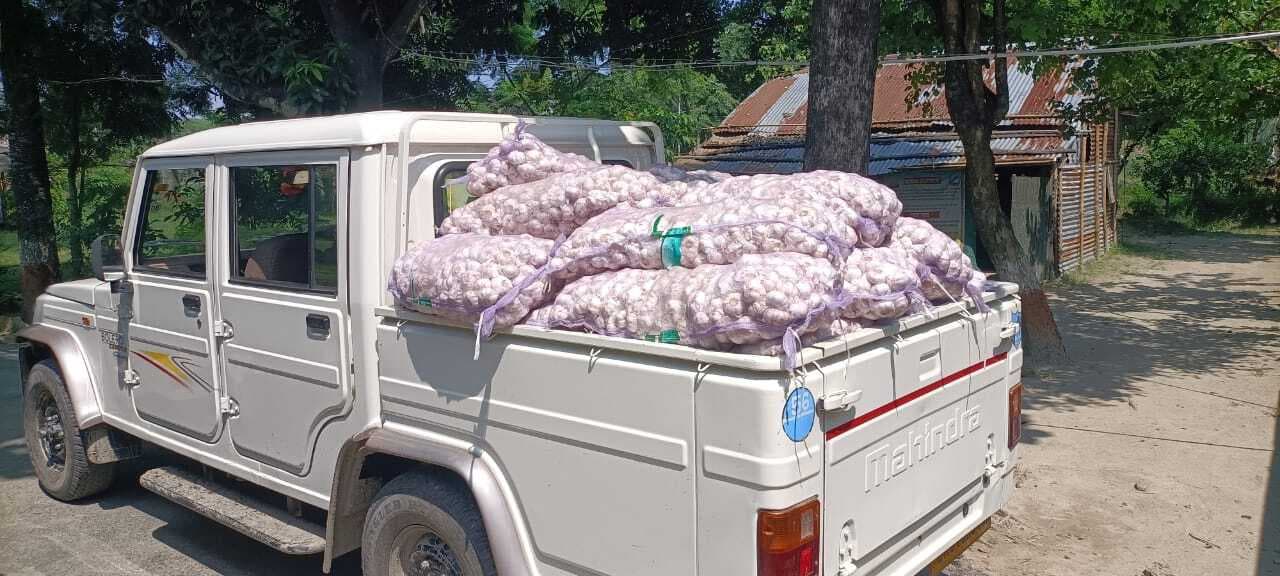 40 बोरा चाइनीज लहसुन बरामद, तस्कर फरार