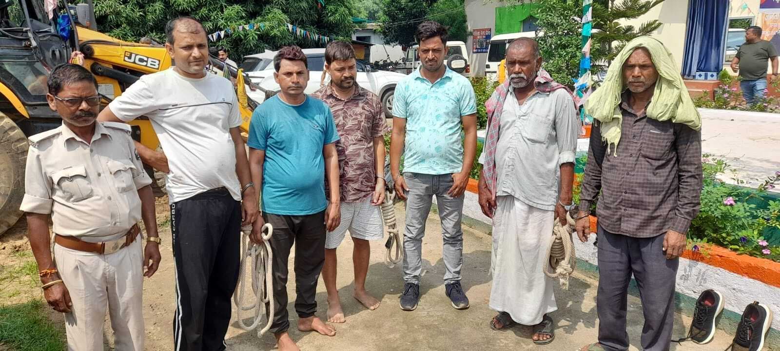 चार शराबी सहित छह लोग गिरफ्तार