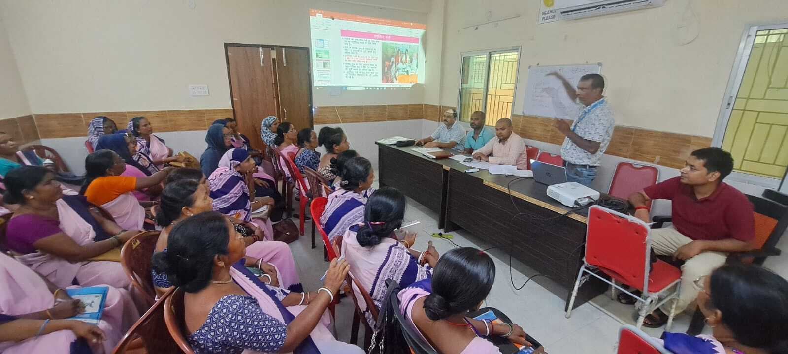 आशा कार्यकर्ताओं को को गावी का दिया प्रशिक्षण