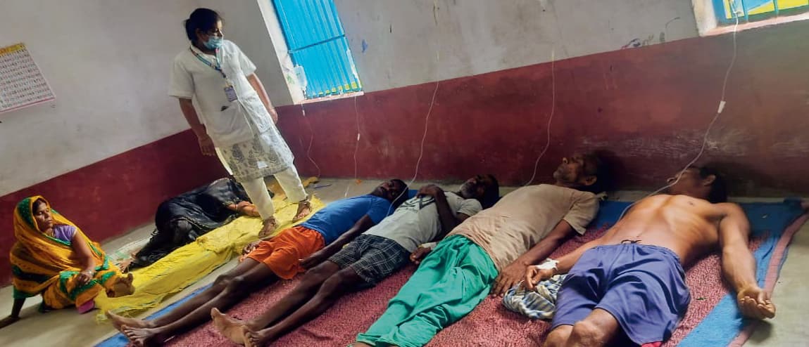 स्कूल में कैंप लगाकर डायरिया पीड़ितों का हुआ इलाज