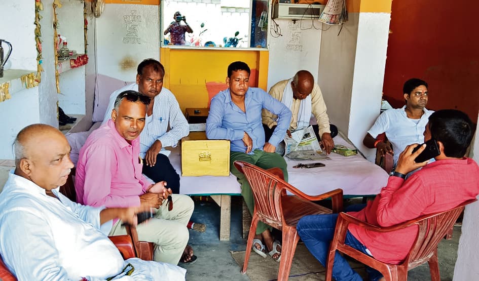 दिनारा में गल्ला गोदाम में भीषण चोरी, लाखों का नुकसान