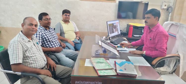 किसी भी नवजात को बिना स्वास्थ्य सेवा के सदर अस्पताल से ना करें रेफर : डॉ अरविंद