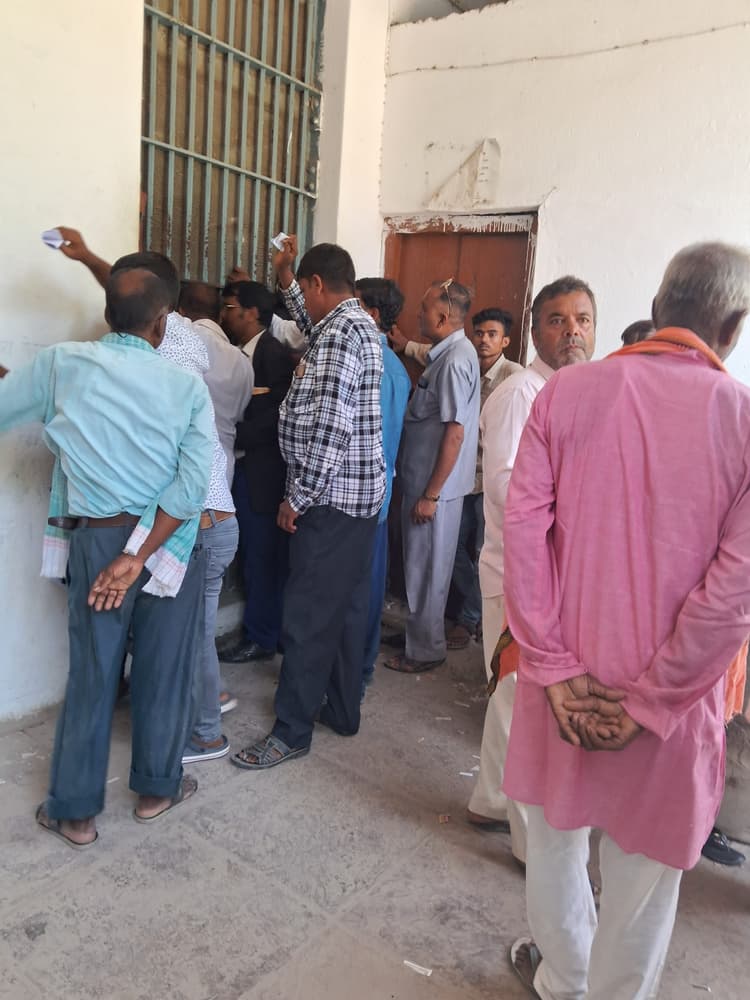 Motihari news : कहां से आयेगा 120 साल पुराना खतियान, जटिल बनती जा रही भू-सर्वेक्षण की प्रक्रिया