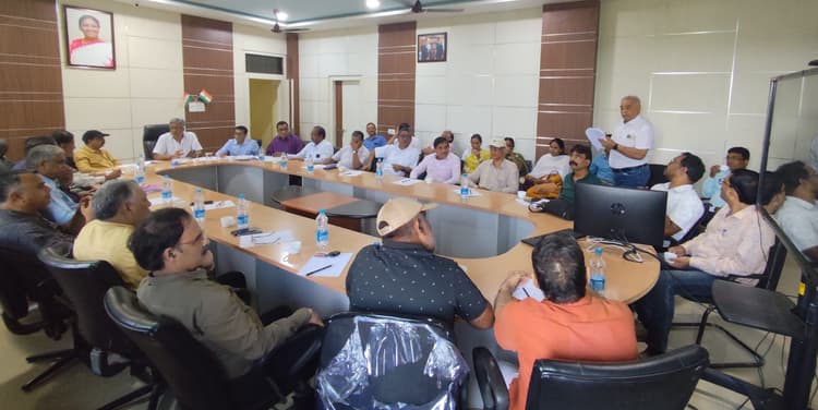 दीक्षांत समारोह की तैयारियों पर हुई चर्चा, प्रतिभागियों के लिए ड्रेस कोड तय