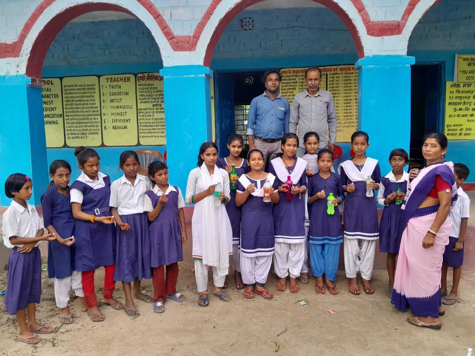 विद्यालयों में फाइलेरिया से बचाव के लिए दवा का वितरण, स्वस्थ भविष्य के लिए एक अनिवार्य कदम