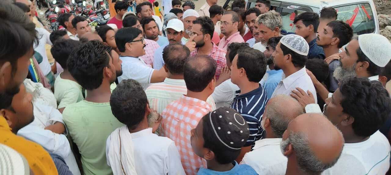 सोंथा मार्केट में अधूरे पड़े नाला निर्माण कार्य को जल्द पूर्ण करने अधिकारियों ने दिया निेर्दश