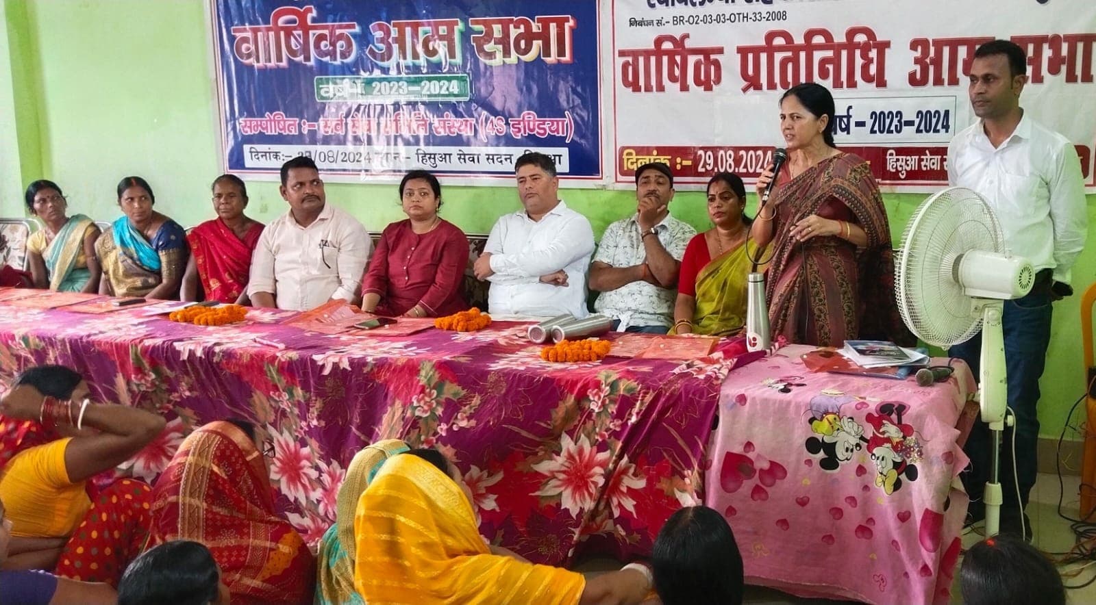 औषधीय खेती से खुशहाल हो रहीं स्वयं सहायता समूह की महिलाएं