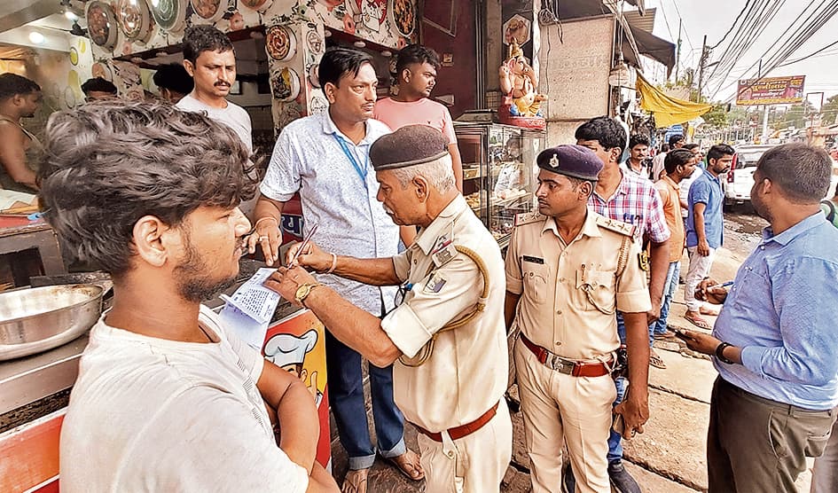 चौथे दिन ट्रैफिक पुलिस ने वसूला 11 हजार पांच सौ रुपये जुर्माना