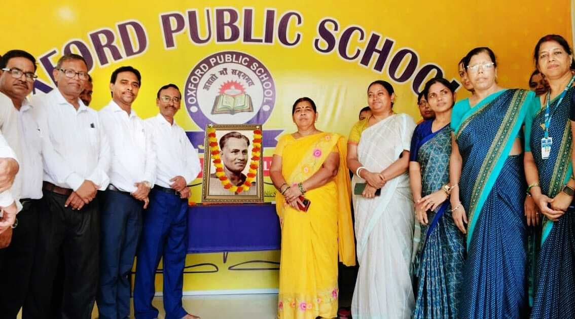 खेल में बेहतर प्रदर्शन कर युवा संवारें अपना भविष्य : डॉ मनोज