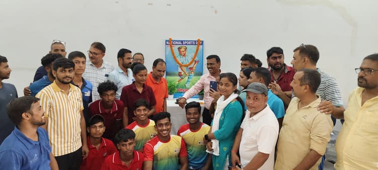 खेल दिवस पर 10 खिलाड़ी हुए सम्मानित