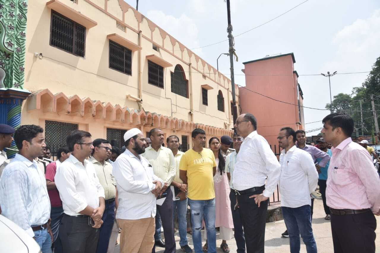 खानकाह मुजीबिया में लंगरखाना का निर्माण दिसंबर तक होगा पूरा : डीएम