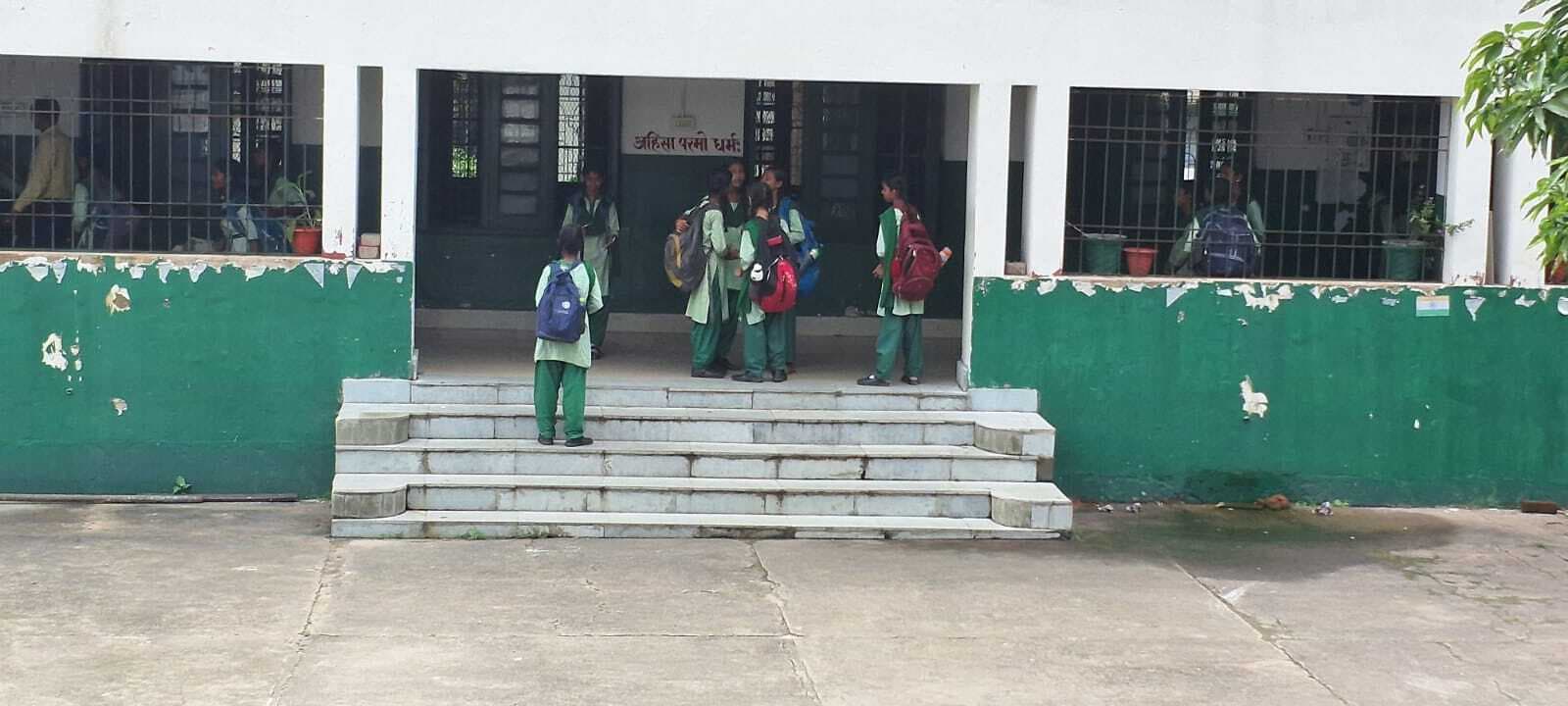 खो गयी क्लास रूम की चाबी, प्रभावित हुई छात्राओं की कक्षा