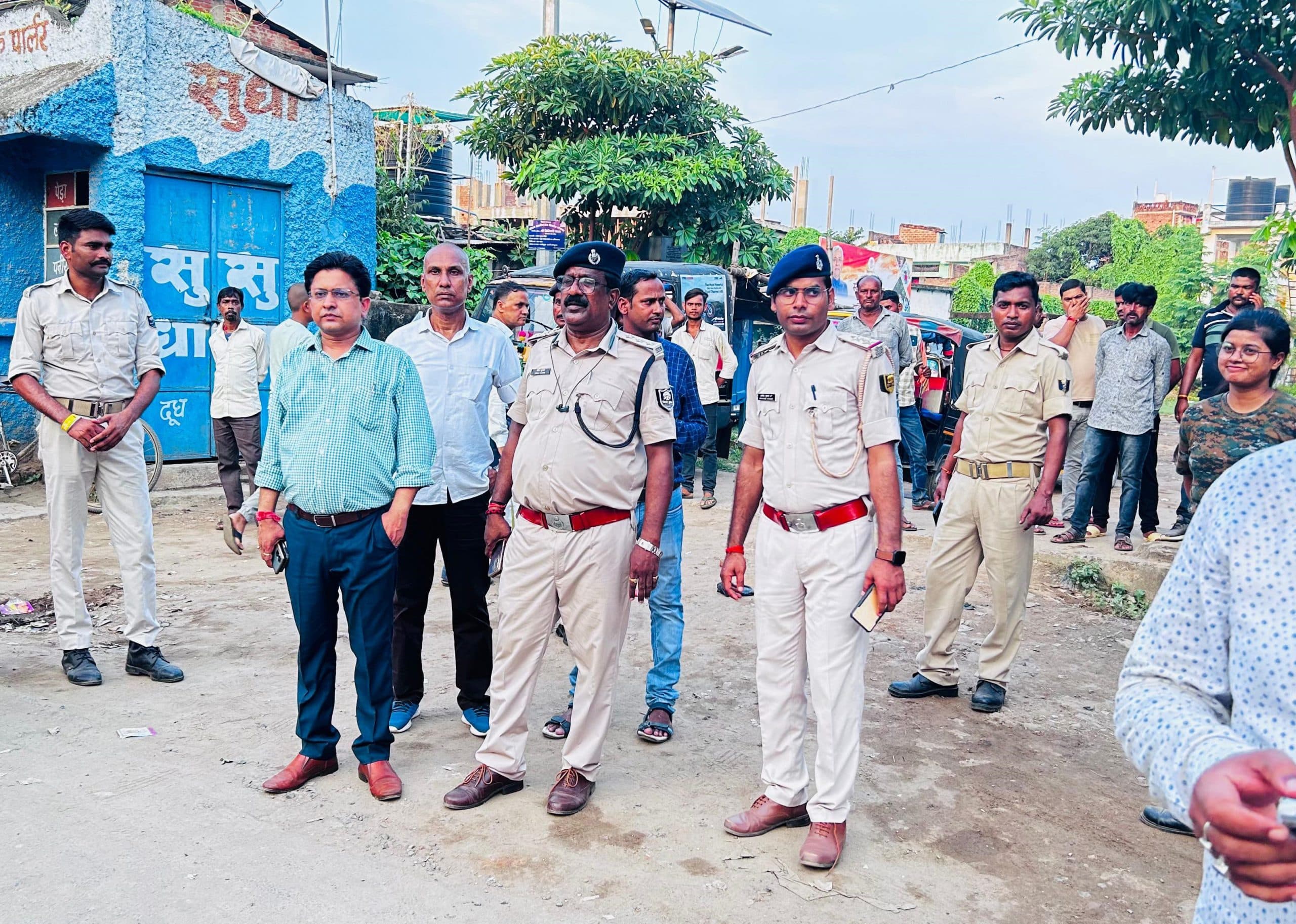 शहर में जहां-तहां लगे दो दर्जन वाहनों का कटा इ-चालान, 30 हजार वसूला गया जुर्माना.