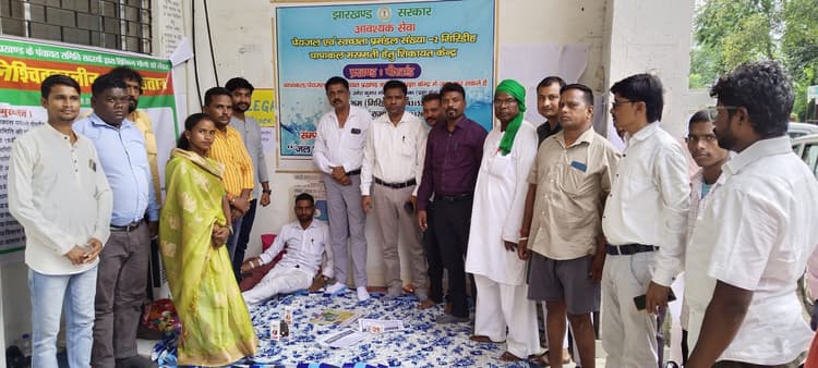 आश्वासन के बाद समाप्त हुई पंचायत समिति सदस्यों की भूख हड़ताल