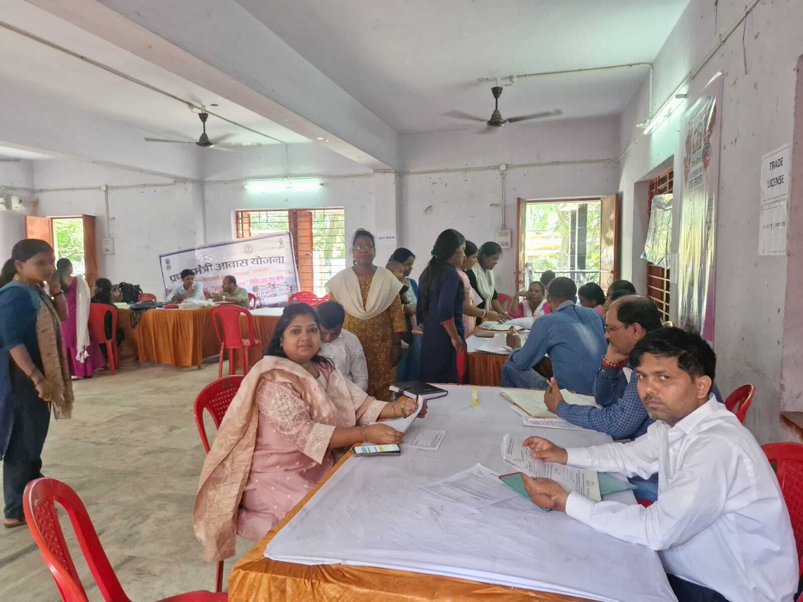 मानगो में 328, जेएनएसी में जमा हुए 196 आवेदन