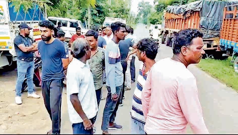 तृणमूल कांग्रेस के दो गुटों में हुई मारपीट, तीन घायल