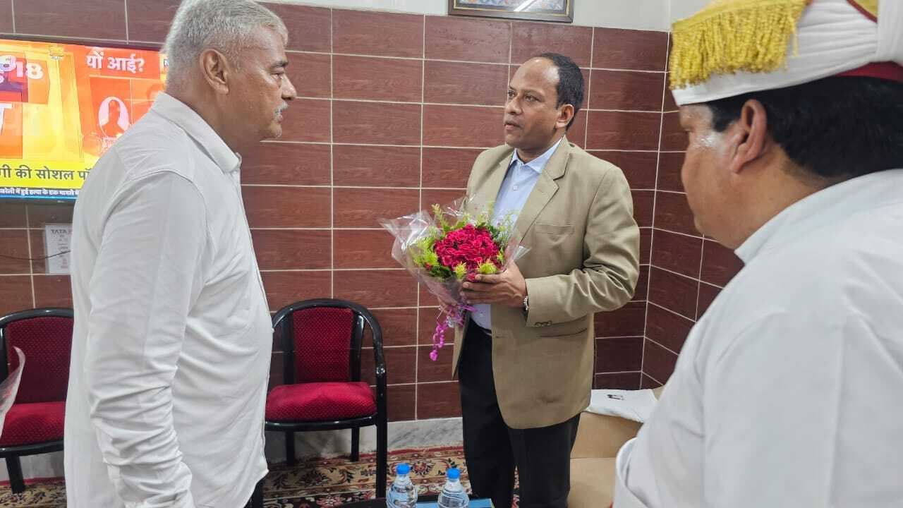 निरीक्षी न्यायाधीश का अधिवक्ताओं ने किया अभिनंदन, सौंपा मांग पत्र